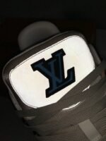 LOUIS VUITTON TRAINER Sneakers - Image 17