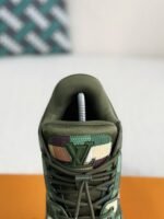 LOUIS VUITTON TRAINER MAXI SNEAKERS - Image 8