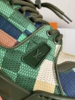 LOUIS VUITTON TRAINER MAXI SNEAKERS - Image 12