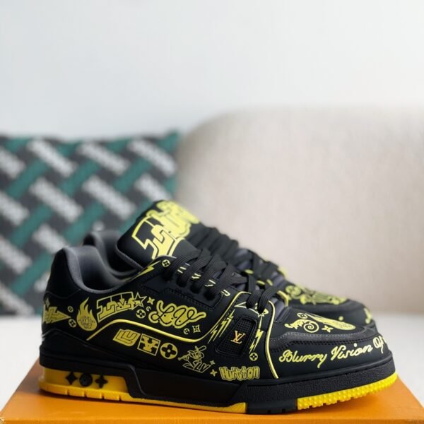 LOUIS VUITTON SNEAKER