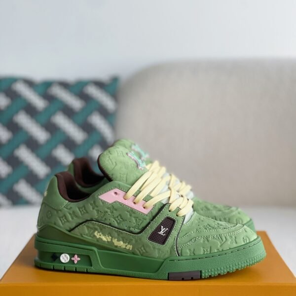 LOUIS VUITTON SNEAKER