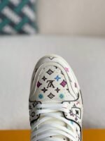 LOUIS VUITTON SNEAKER - Image 9