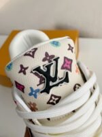 LOUIS VUITTON SNEAKER - Image 10