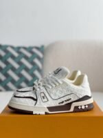 LOUIS VUITTON SNEAKER - Image 2