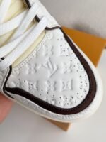 LOUIS VUITTON SNEAKER - Image 12