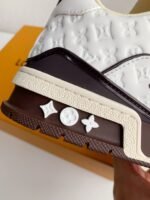LOUIS VUITTON SNEAKER - Image 14