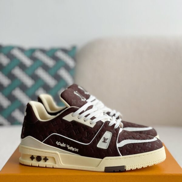 LOUIS VUITTON SNEAKER
