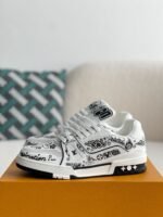 LOUIS VUITTON SNEAKER - Image 2