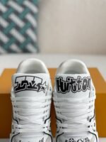 LOUIS VUITTON SNEAKER - Image 8