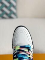 LOUIS VUITTON SNEAKER - Image 9