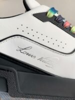 LOUIS VUITTON SNEAKER - Image 13