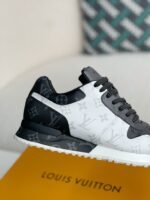 LOUIS VUITTON SNEAKER - Image 7