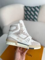 LOUIS VUITTON TRAINER SNEAKERS - Image 12