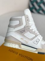 LOUIS VUITTON TRAINER SNEAKERS - Image 11