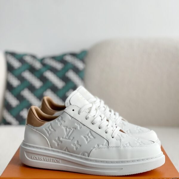 LOUIS VUITTON SNEAKER