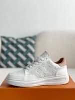 LOUIS VUITTON SNEAKER - Image 4
