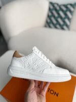 LOUIS VUITTON SNEAKER - Image 6