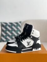 LOUIS VUITTON TRAINER SNEAKERS - Image 2