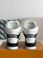 LOUIS VUITTON TRAINER SNEAKERS - Image 3