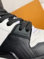LOUIS VUITTON TRAINER SNEAKERS - Image 12