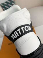LOUIS VUITTON TRAINER SNEAKERS - Image 16