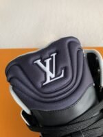 LOUIS VUITTON TRAINER SNEAKERS - Image 11
