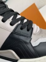 LOUIS VUITTON TRAINER SNEAKERS - Image 12