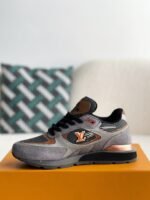 LOUIS VUITTON Low-top running shoes - Image 4