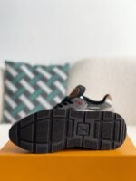 LOUIS VUITTON Low-top running shoes - Image 5