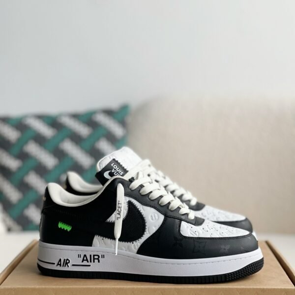 LOUIS VUITTON x NIKE AIR FORCE 1 Sneaker