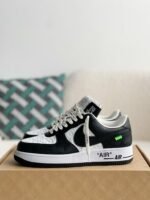 LOUIS VUITTON x NIKE AIR FORCE 1 Sneaker - Image 2