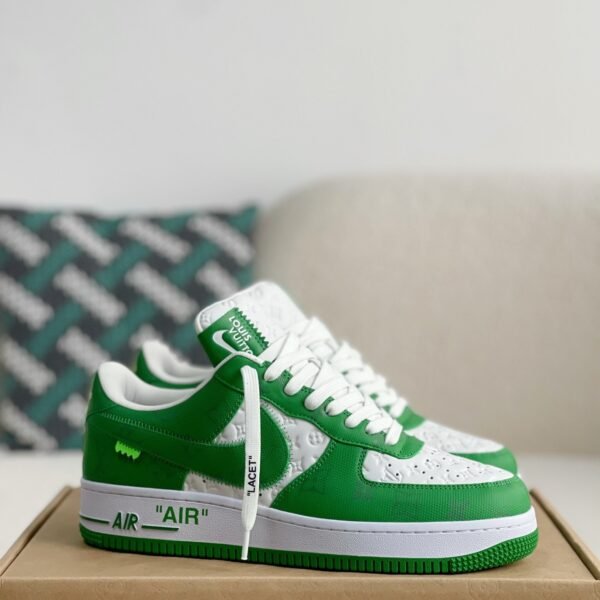 LOUIS VUITTON x NIKE AIR FORCE 1 Sneaker