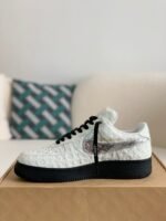 LOUIS VUITTON x NIKE AIR FORCE 1 SNEAKER - Image 4