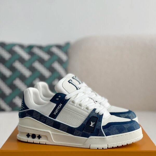 LOUIS VUITTON SNEAKER
