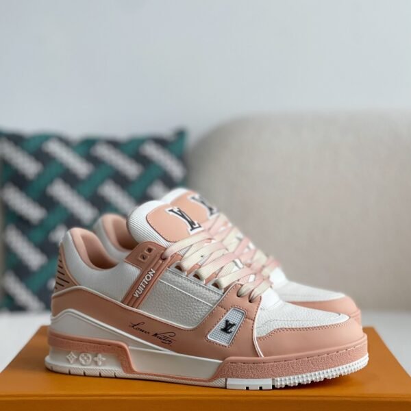 LOUIS VUITTON SNEAKER