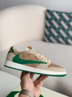 Gucci x Nike Dunk Low Sneakers - Image 6