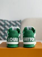 LOUIS VUITTON TRAINER Sneakers - Image 3