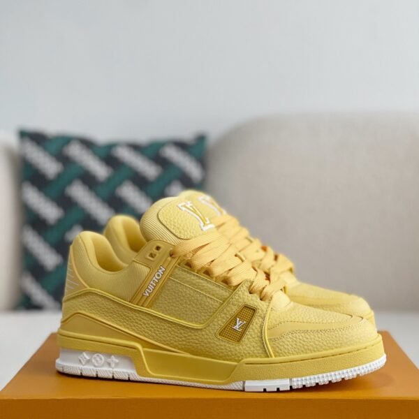 LOUIS VUITTON SNEAKER