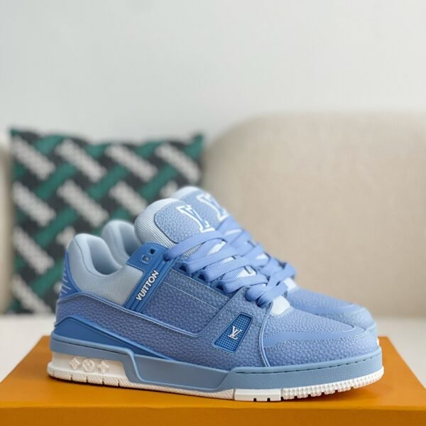 LOUIS VUITTON SNEAKER