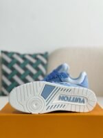 LOUIS VUITTON SNEAKER - Image 5