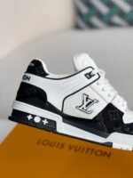 LOUIS VUITTON SNEAKER - Image 7