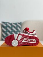 LOUIS VUITTON SNEAKER - Image 4