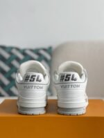 LOUIS VUITTON SNEAKER - Image 3