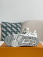 LOUIS VUITTON SNEAKER - Image 5