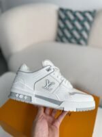 LOUIS VUITTON SNEAKER - Image 6