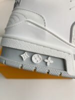LOUIS VUITTON SNEAKER - Image 13