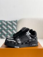LOUIS VUITTON SNEAKER - Image 2