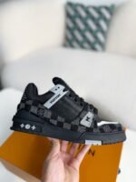 LOUIS VUITTON SNEAKER - Image 6