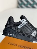 LOUIS VUITTON SNEAKER - Image 7