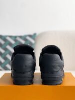 LOUIS VUITTON SNEAKER - Image 3